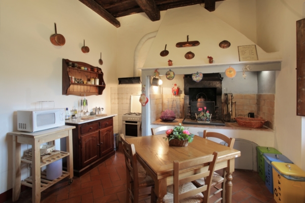 Villa Nobili kitchen 5